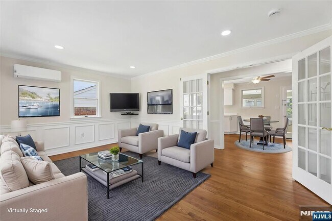 Building Photo - 35-10 Ferry Heights