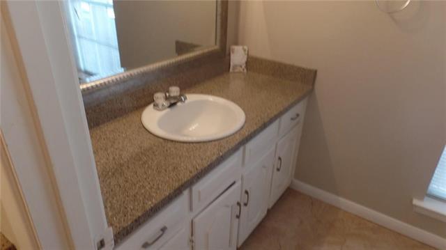 Building Photo - 901 Bradfield Dr
