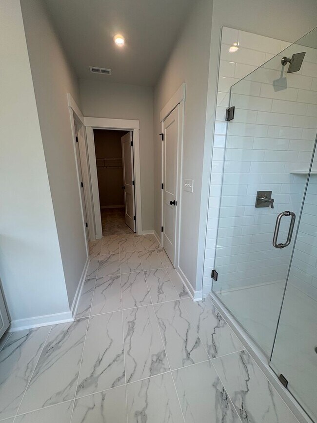 Building Photo - New Construction 3BR/2.5 BA in Griffith Lakes