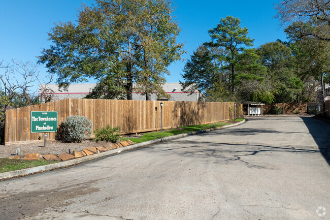 Entrance - The Townhomes at Pinehollow