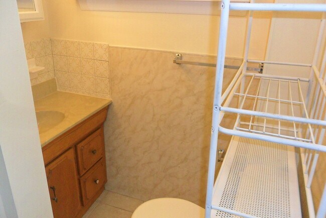 Building Photo - 28 Spring St