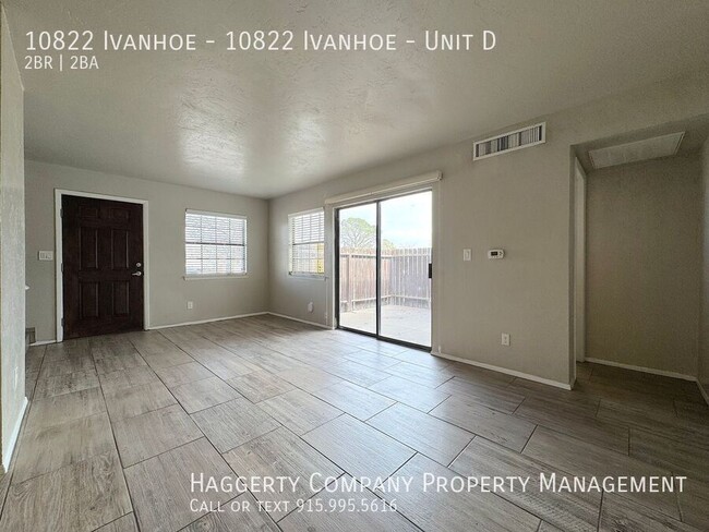 Building Photo - East El Paso 2bed/1.5 Townhome Refrig A/C