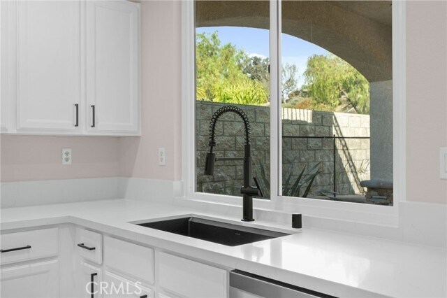 Building Photo - 795 Vía Blairo