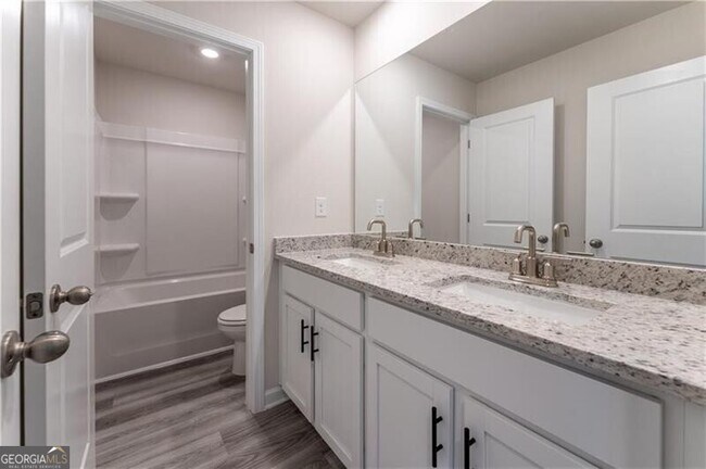 Building Photo - 4129 Oakwood Ter Ct