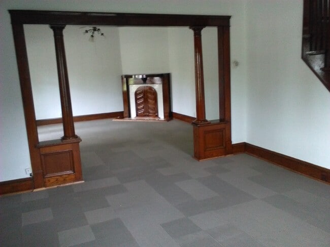 First floor - 308 E 151st St