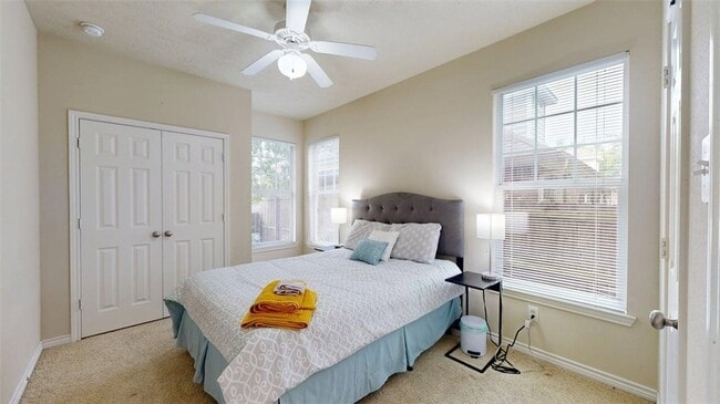 Building Photo - 4307 Spg Hl Dr