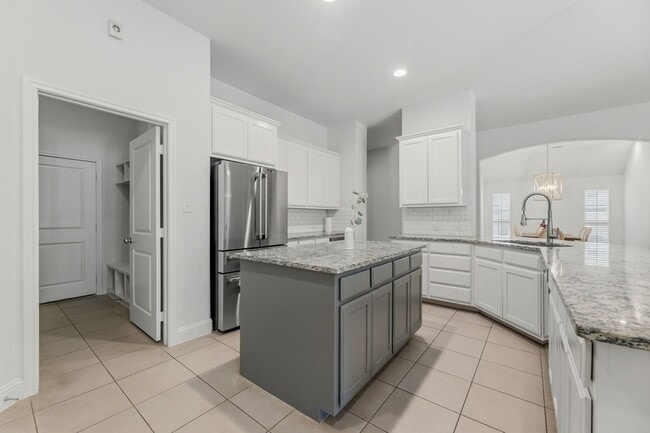 Building Photo - 505 Inwood St
