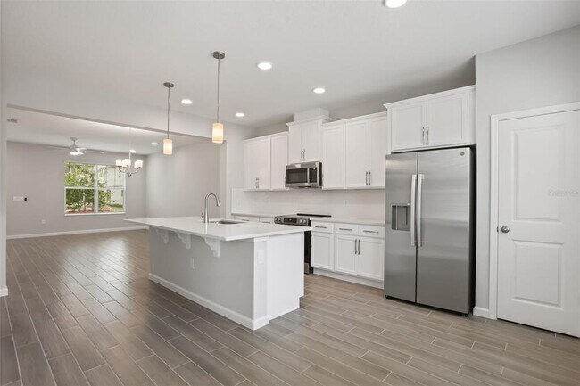 Building Photo - 1394 Mount Royal Dr