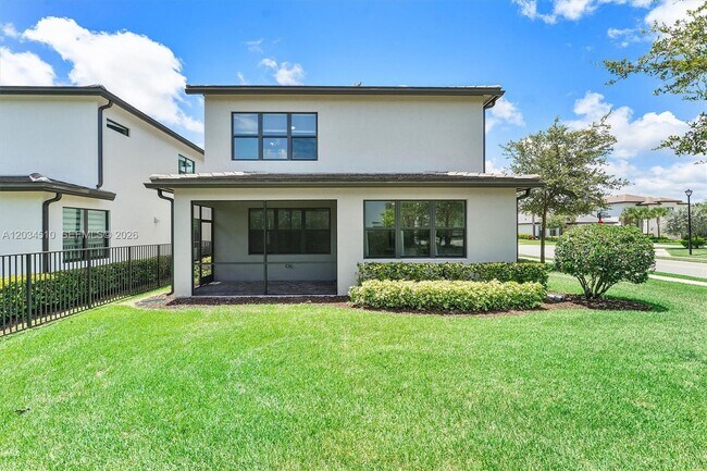 Building Photo - 2485 Primrose Pl