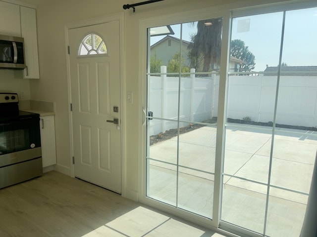 Building Photo - 11367 Reseda Blvd