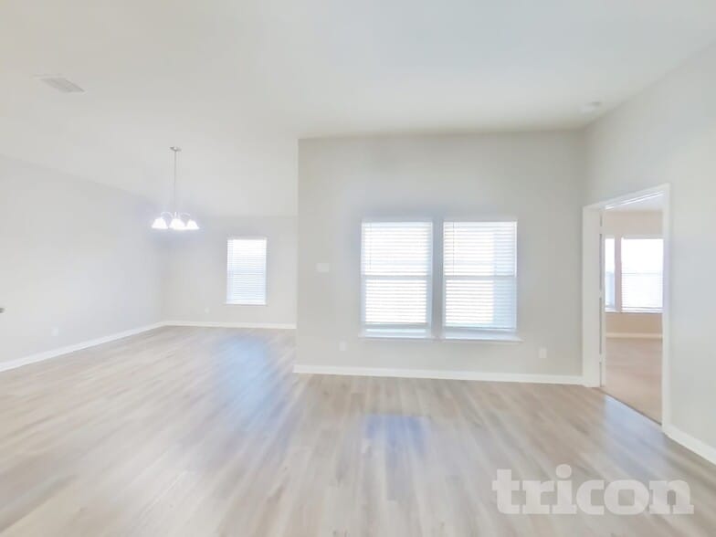 Building Photo - 210 Posey Pass