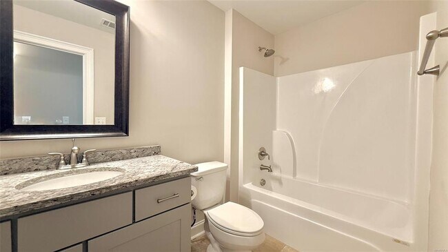 Building Photo - 1219 McClain Dr