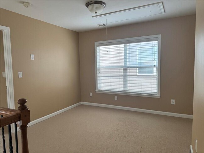 Building Photo - 5620 Falls Landing Dr