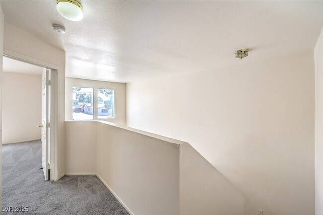 Building Photo - 1452 Rothwell Ct