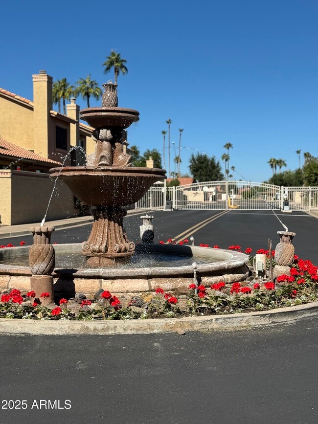 Building Photo - 7960 E Pepper Tree Ln