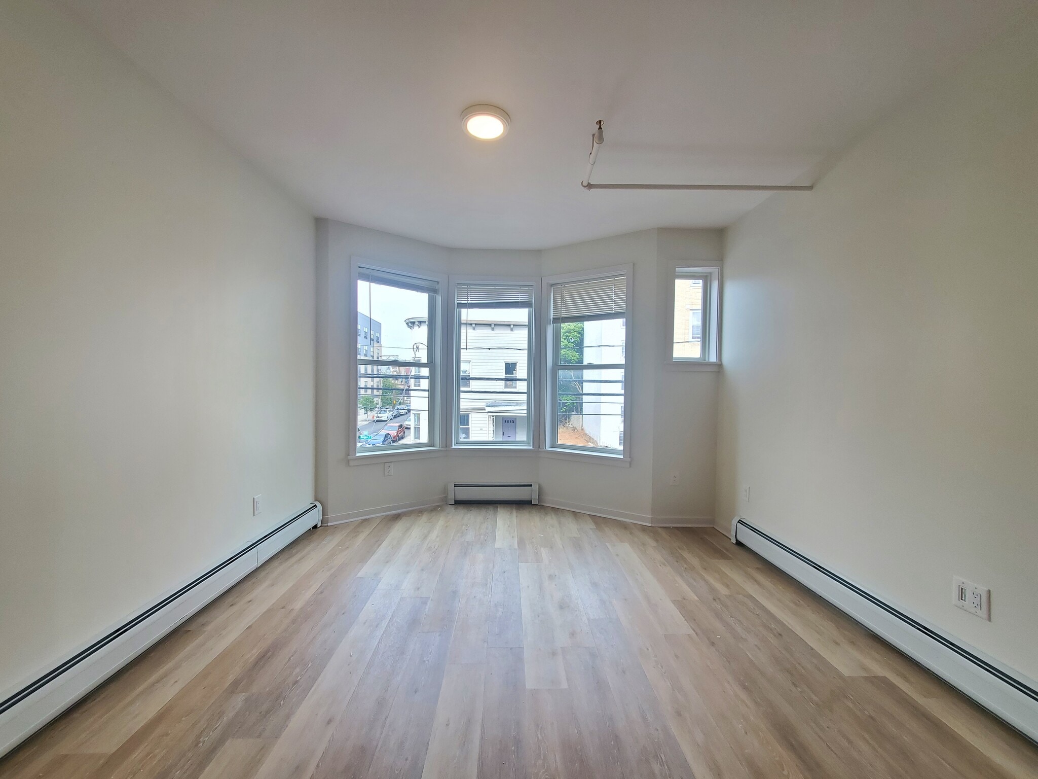 444 Bergen Ave 2R - 441 Bergen Ave