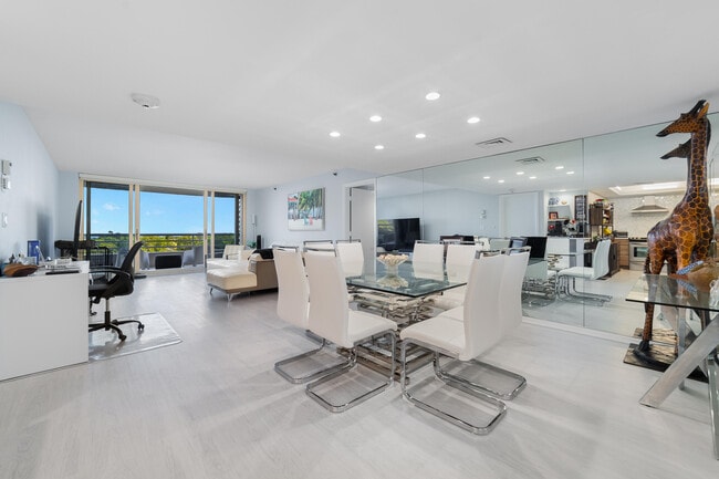 Building Photo - 4101 N Ocean Blvd