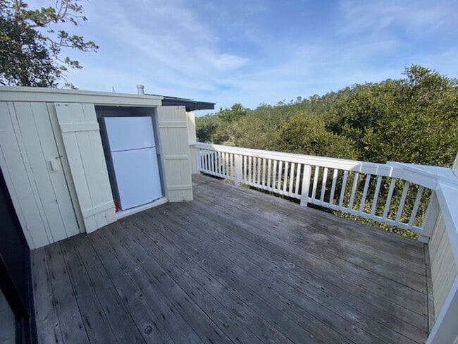 Building Photo - 24335 San Pedro Ln