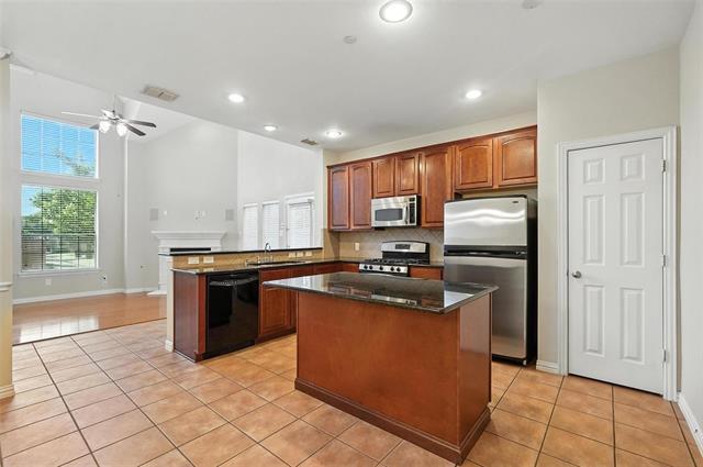 Building Photo - 2101 Broadstone Dr