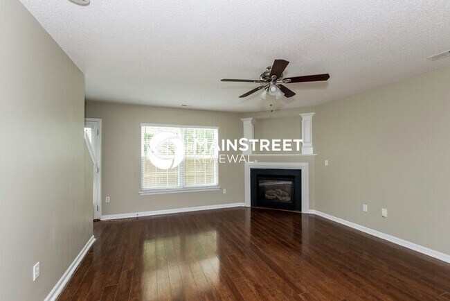 Building Photo - 3 Bedroom Pet-Friendly Home in Mooresville, NC with Main Street Renewal