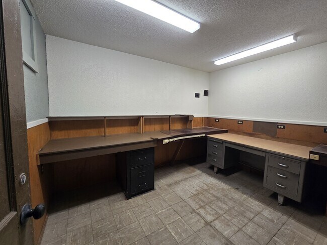 Building Photo - 516 Lehigh Pl