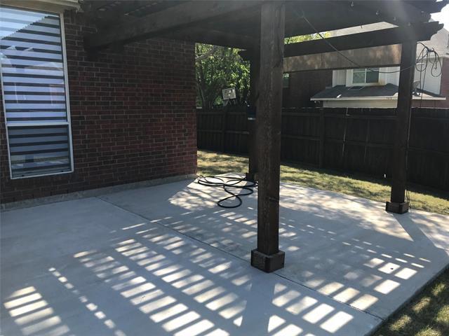 Building Photo - 8410 Stoneview Dr