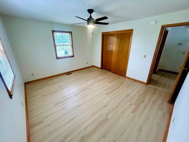 Building Photo - Corydon Rental | 3 Bedroom, 2 Bath Home on Nearly 2 Acres