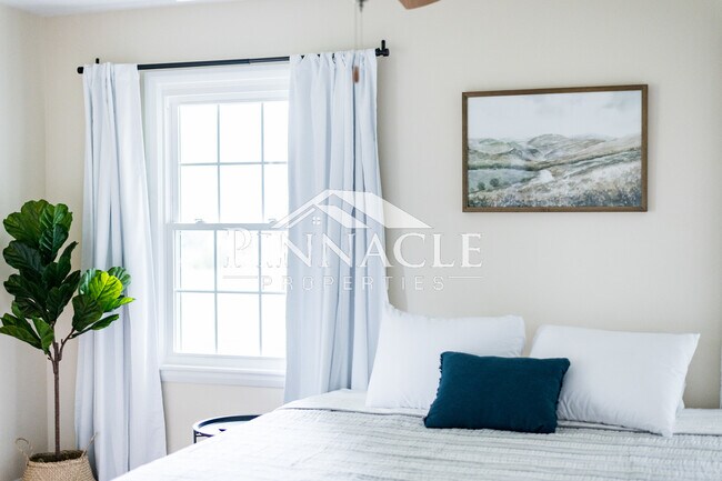 Bedroom 3 - 126 Tomahawk Industrial Park