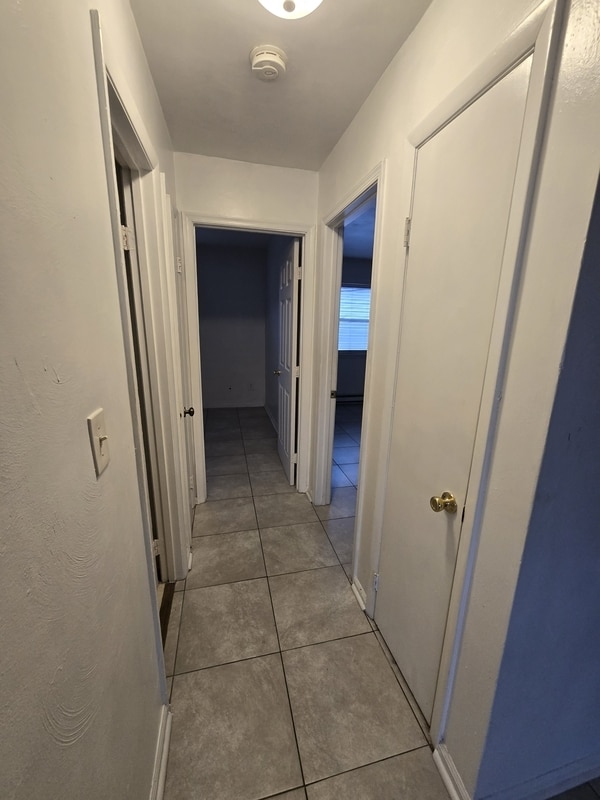 Building Photo - 9625 Grove Ave