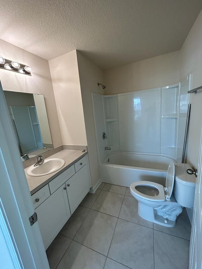 Building Photo - 96 Whispering Brk Dr