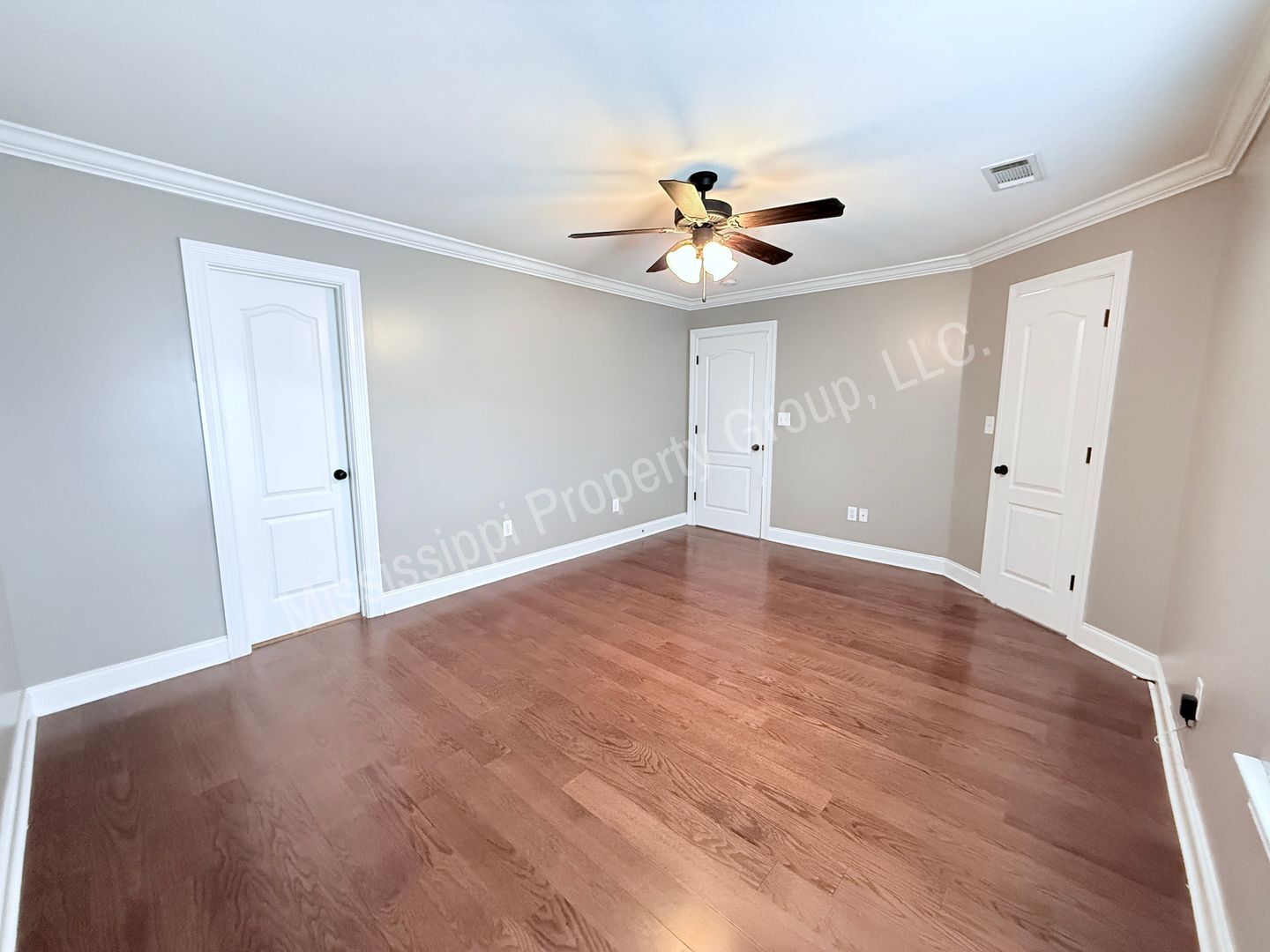 Building Photo - 157 Falls Grove Drive