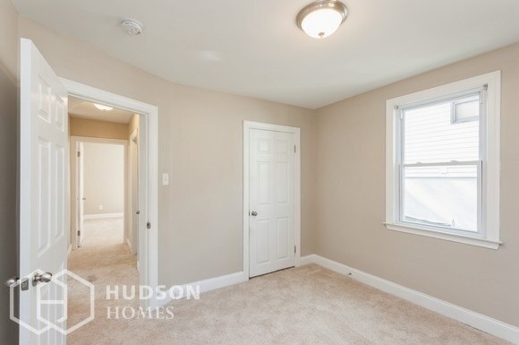 Building Photo - AVAILABLE NOW! - 104 Wilson Blvd Sw, Glen ...