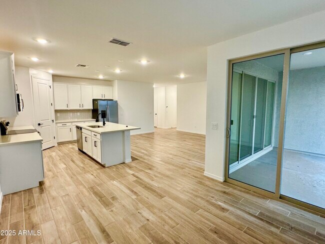 Building Photo - 2336 Homesteaders Rd