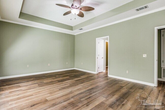 Building Photo - 1443 Champions Green Dr