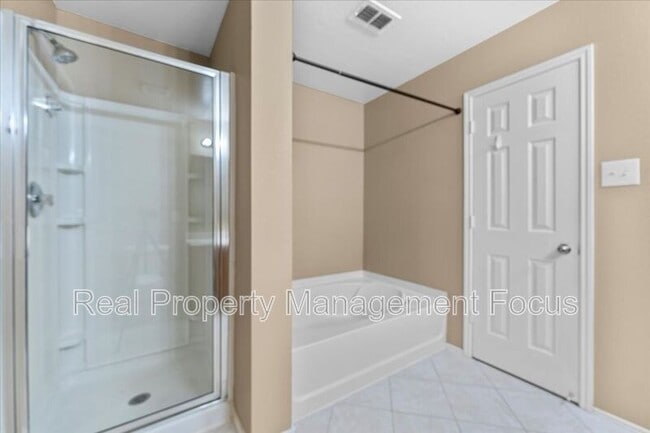 Building Photo - 12825 Kiltartan Dr