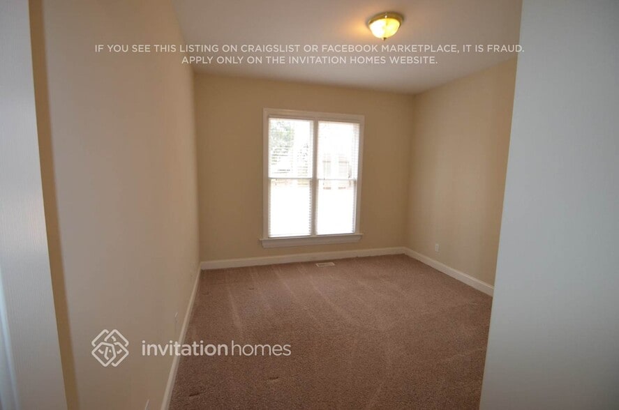 Building Photo - 19524 Coachmans Trace