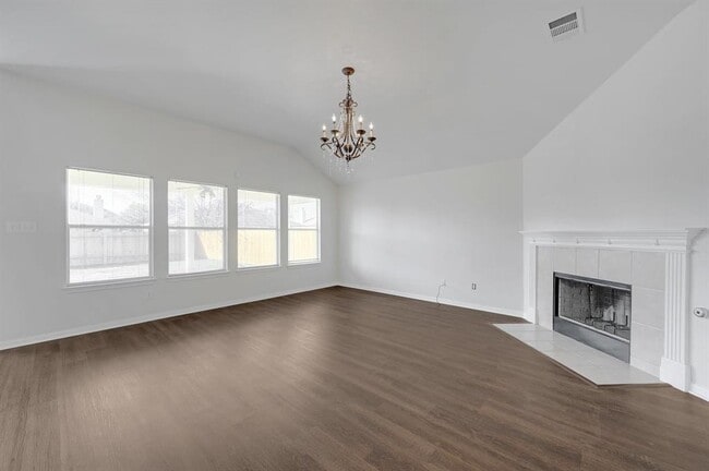 Building Photo - 917 Old Wick Castle Way