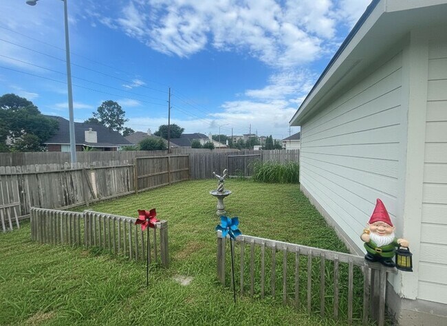 Building Photo - 18807 Harbor Key Cir