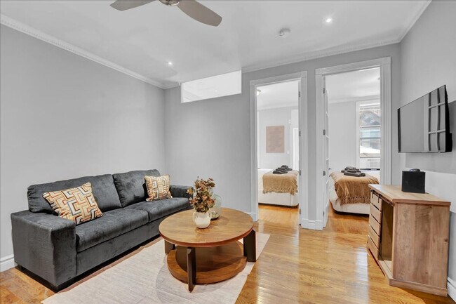 Primary Photo - 336-338-338 E 18th St