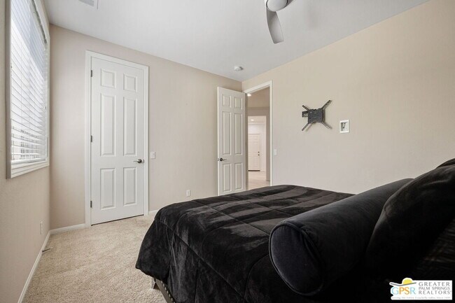 Building Photo - 78150 Calico Glen Dr