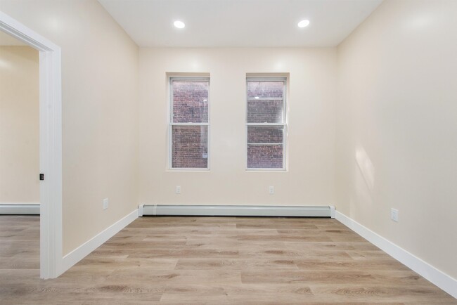 Building Photo - 211 65th St