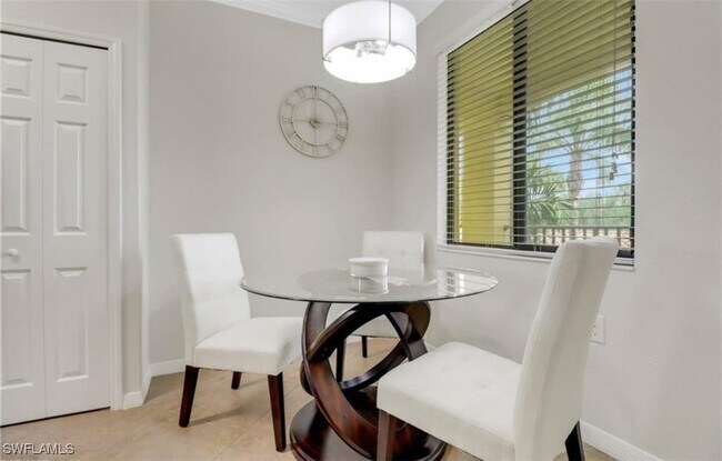 Building Photo - 9735 Acqua Ct