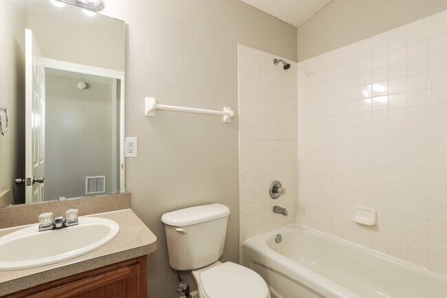 Building Photo - 3029 Hickory Glen Dr