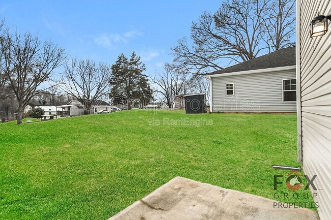 Building Photo - 523 Locust St