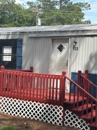 Building Photo - 103 Amberwood Ln