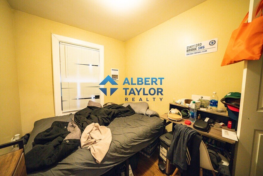 Building Photo - 4 Burke St