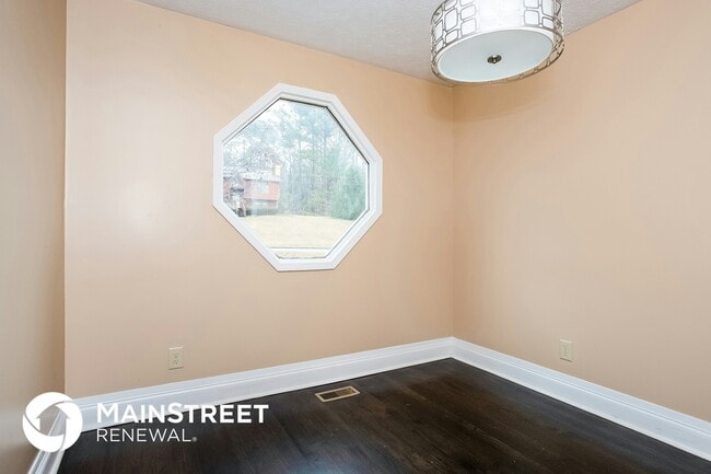 Building Photo - 4055 Cranwood Dr