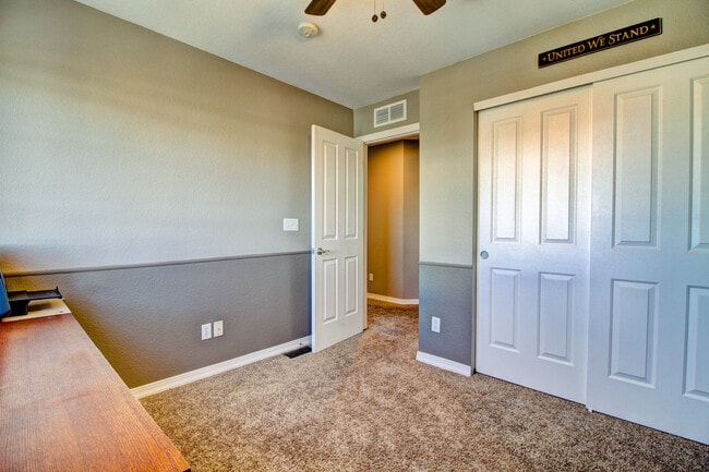 Building Photo - 2479 Cutters Cir