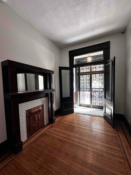 Primary Photo - 1234 S 1st St