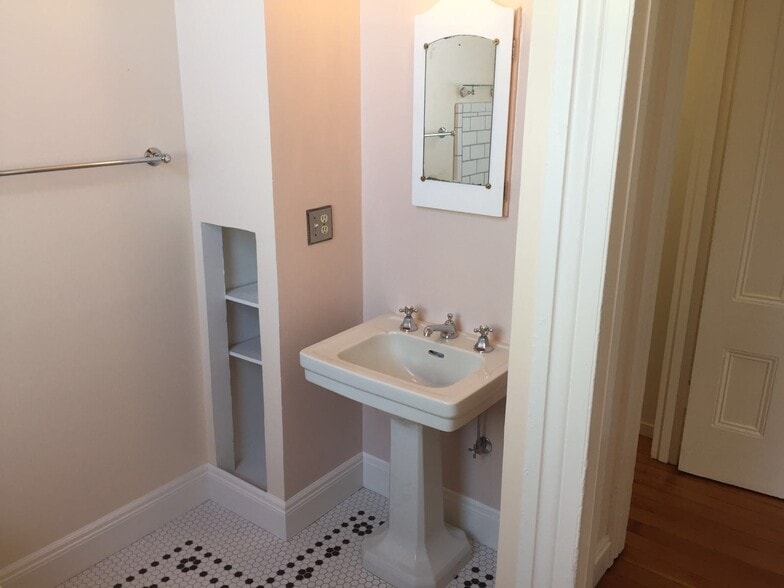 Building Photo - 2232 Clinton Avenue